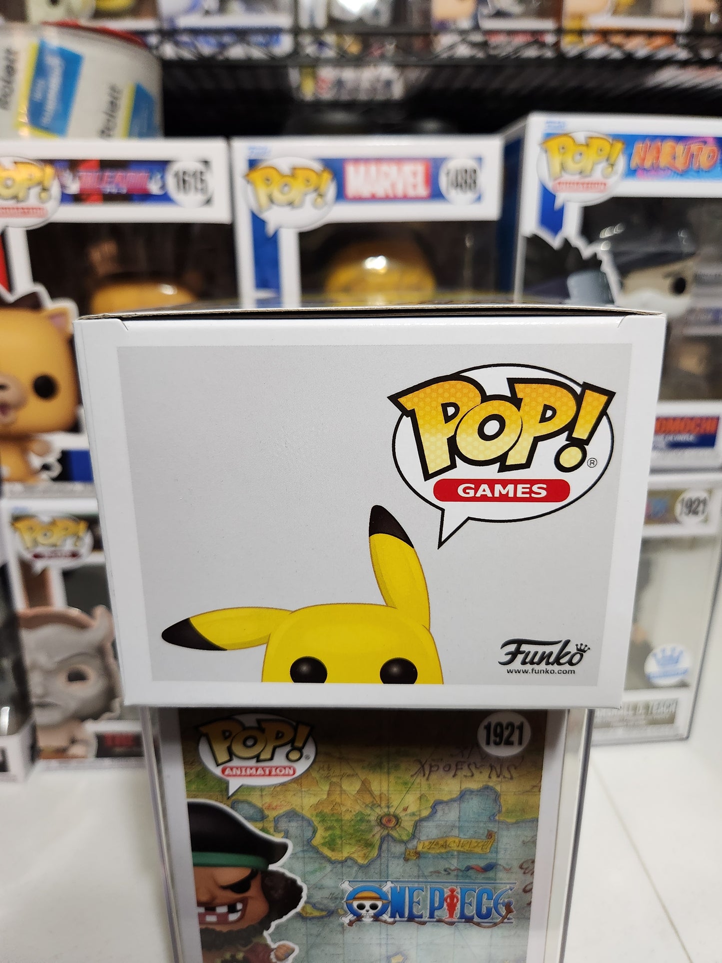 Funko Pop! Pokemon Pikachu (waving)