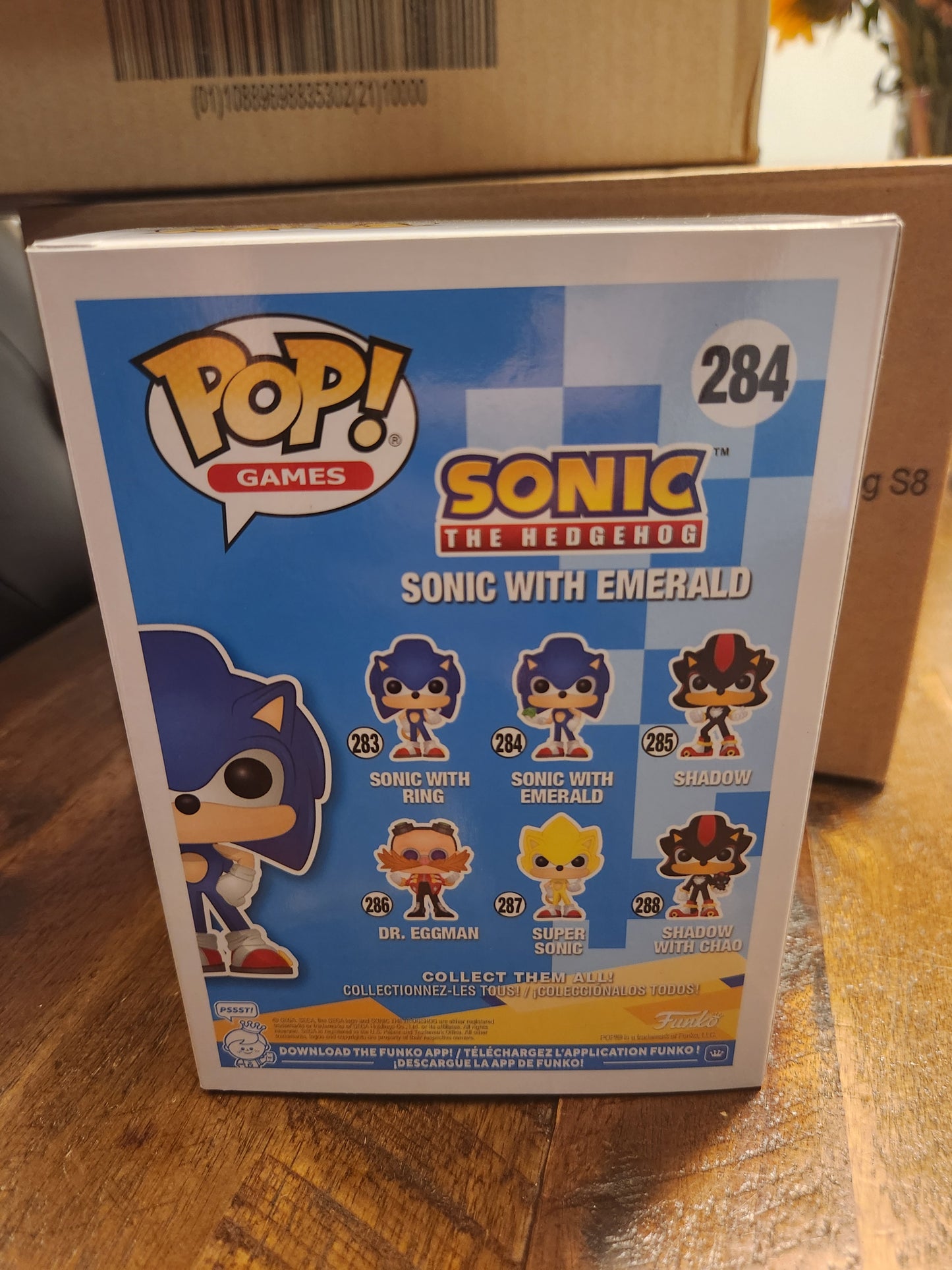 Funko Pop! Sonic the Hedgehog Sonic with Emerald