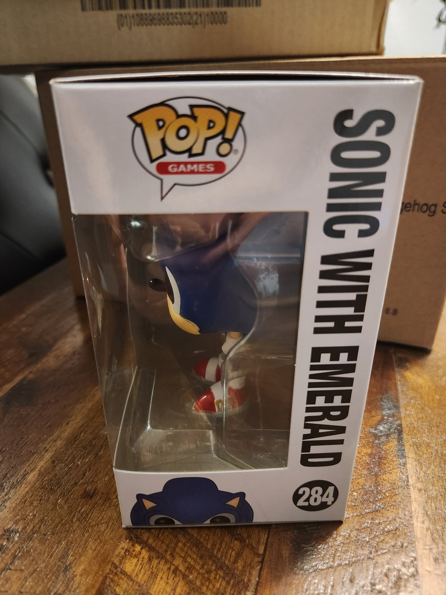Funko Pop! Sonic the Hedgehog Sonic with Emerald