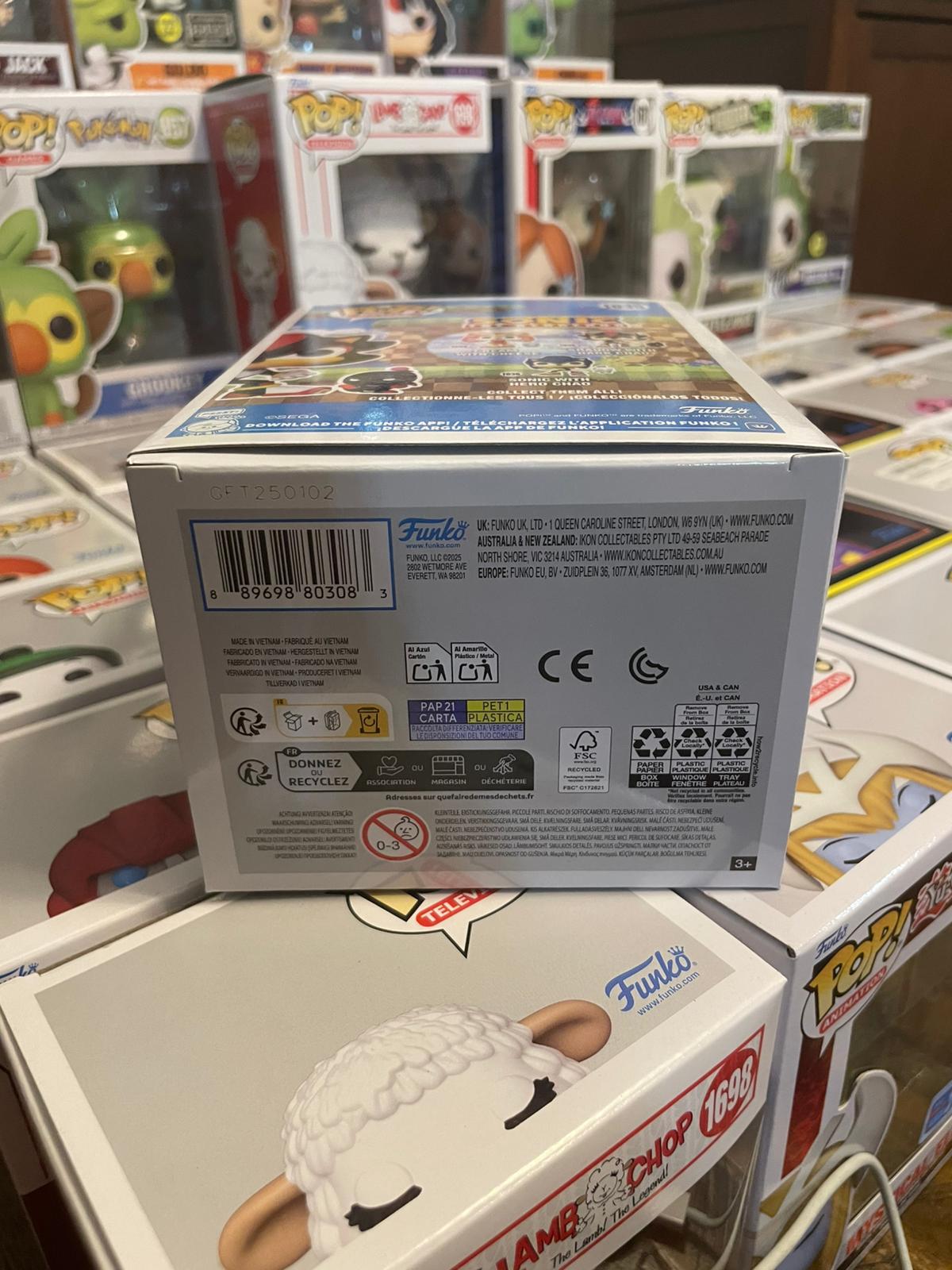 Funko Pop! Sonic the Hedgehog Shadow with Dark Chao